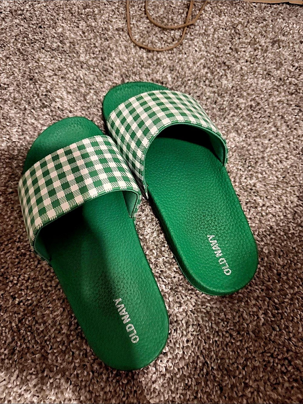 Old Navy Green Gingham Pool Slide Sandals in Green & White